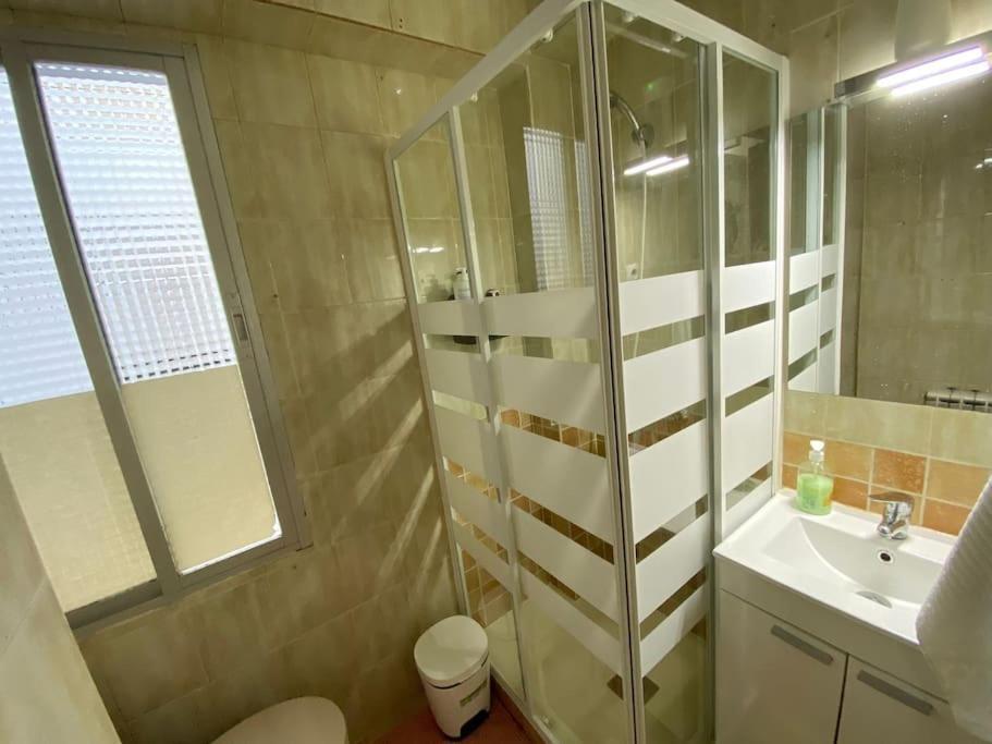 Habitacion Interior En 马德里 外观 照片